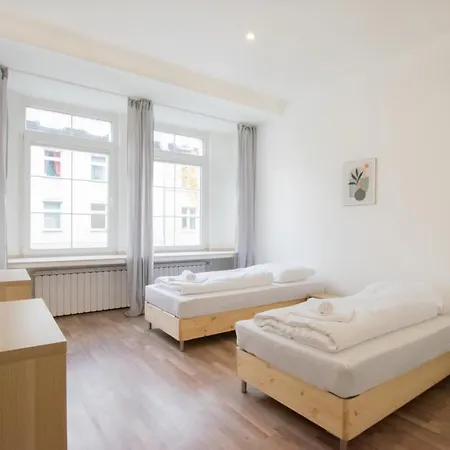 Raj Living - 1 Or 3 Room Apartments - 20 Min Messe Dus And Old Town Dus Dusseldorf Exterior photo