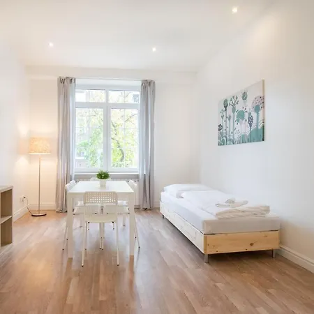 Raj Living - 1 Or 3 Room Apartments - 20 Min Messe Dus And Old Town Dus Dusseldorf Exterior photo