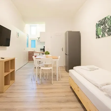 Raj Living - 1 Or 3 Room Apartments - 20 Min Messe Dus And Old Town Dus Dusseldorf Exterior photo