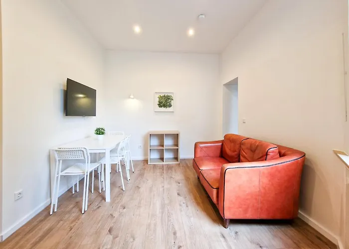 Raj Living - 1 Or 3 Room Apartments - 20 Min Messe Dus And Old Town Dus
